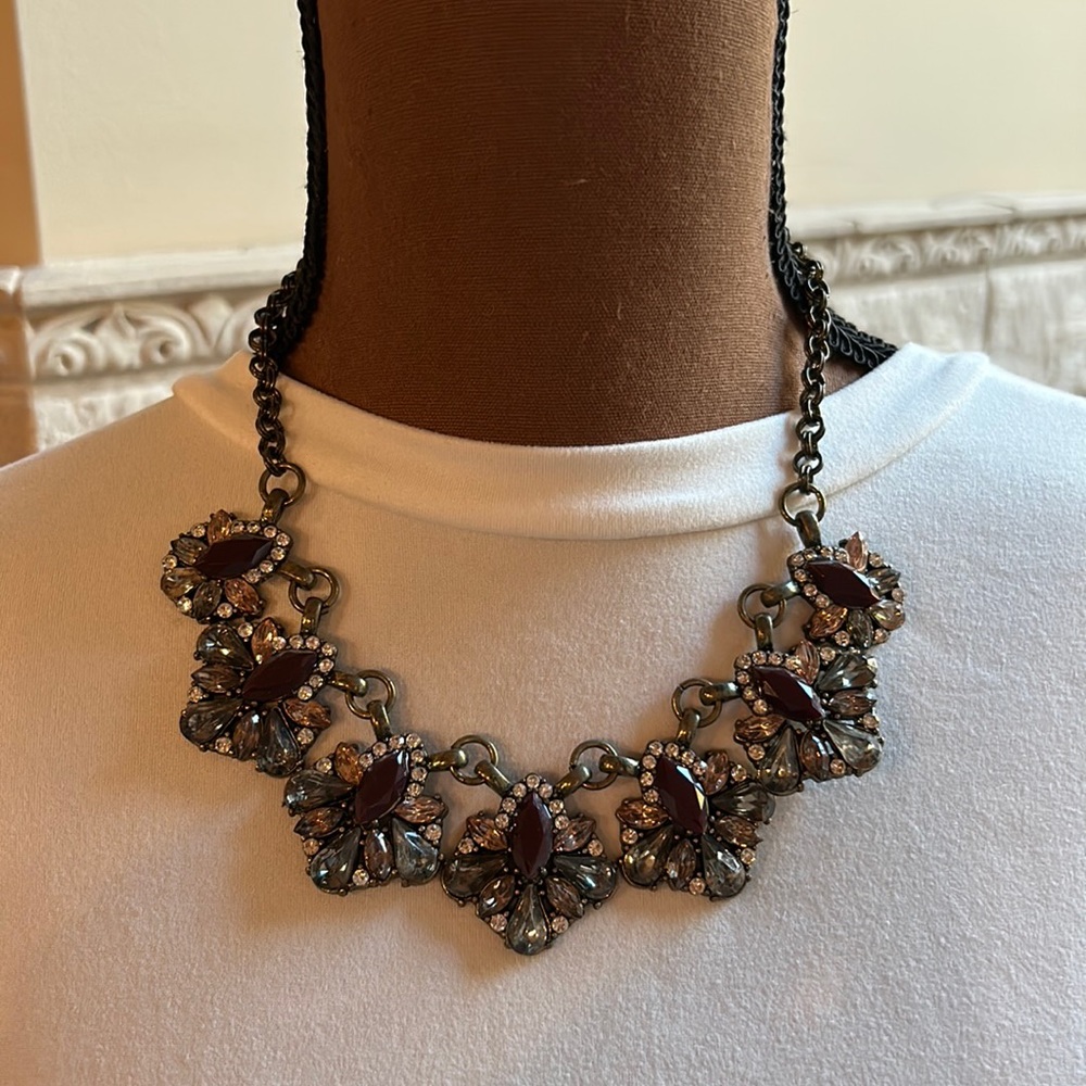 Boutique Banana Republic Glass Necklace in Garnet, Smokey Topaz & Clear Crystals